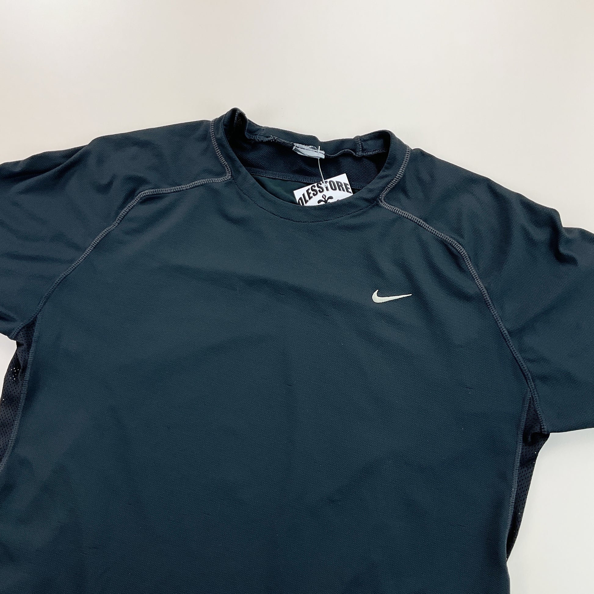 Nike Swoosh Sport T-Shirt - Medium-NIKE-olesstore-vintage-secondhand-shop-austria-österreich