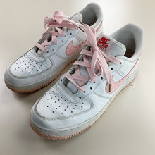 Load image into Gallery viewer, Nike Love Shoes - EUR42-NIKE-olesstore-vintage-secondhand-shop-austria-österreich