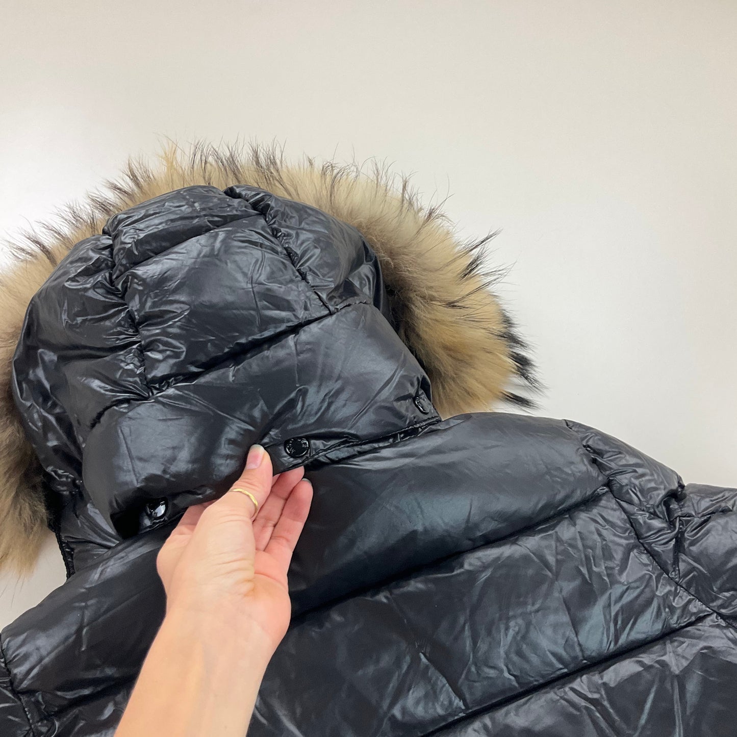 Moncler Shiny Coat - Women/S-MONCLER-olesstore-vintage-secondhand-shop-austria-österreich