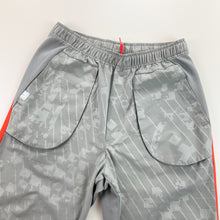 Load image into Gallery viewer, Nike Shorts - Medium-NIKE-olesstore-vintage-secondhand-shop-austria-österreich