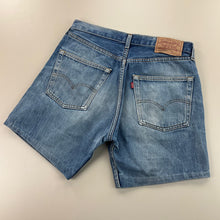 Load image into Gallery viewer, Levis Denim Shorts - W32-LEVI&#39;S-olesstore-vintage-secondhand-shop-austria-österreich