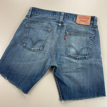 Load image into Gallery viewer, Levis Denim Shorts - W33-LEVI&#39;S-olesstore-vintage-secondhand-shop-austria-österreich