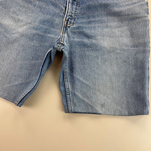 Load image into Gallery viewer, Levis Denim Shorts - W34-LEVI&#39;S-olesstore-vintage-secondhand-shop-austria-österreich