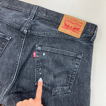 Load image into Gallery viewer, Levis Denim Shorts - W34-LEVI&#39;S-olesstore-vintage-secondhand-shop-austria-österreich