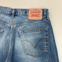 Load image into Gallery viewer, Levis Denim Shorts - W32-LEVI&#39;S-olesstore-vintage-secondhand-shop-austria-österreich