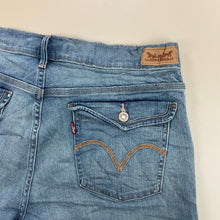 Load image into Gallery viewer, Levis Denim Shorts - W36-LEVI&#39;S-olesstore-vintage-secondhand-shop-austria-österreich