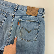 Load image into Gallery viewer, Levis Denim Shorts - W32-LEVI&#39;S-olesstore-vintage-secondhand-shop-austria-österreich