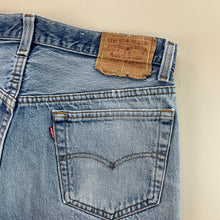 Load image into Gallery viewer, Levis Denim Shorts - W32-LEVI&#39;S-olesstore-vintage-secondhand-shop-austria-österreich