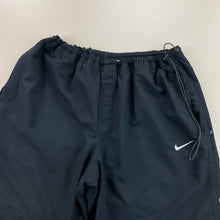 Load image into Gallery viewer, Nike 3/4 Shorts - XL-NIKE-olesstore-vintage-secondhand-shop-austria-österreich