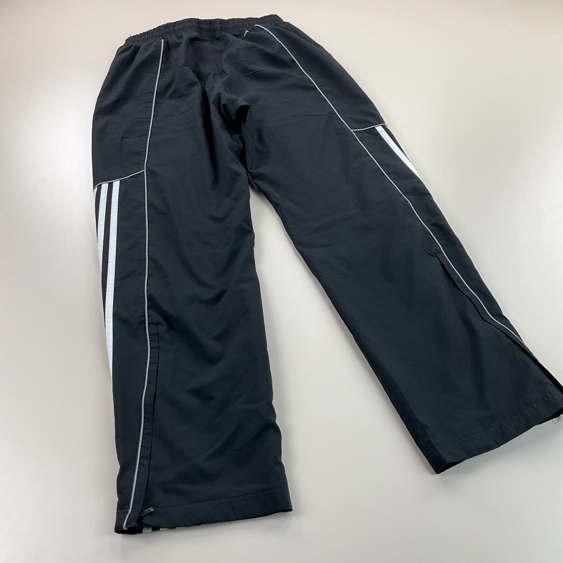 Adidas Tracksuit - Medium-ADIDAS-olesstore-vintage-secondhand-shop-austria-österreich