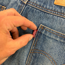 Load image into Gallery viewer, Levis Denim Shorts - W34-LEVI&#39;S-olesstore-vintage-secondhand-shop-austria-österreich