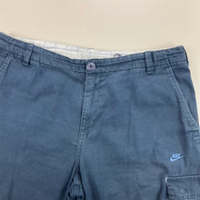 Load image into Gallery viewer, Nike Cargo Shorts - W36-NIKE-olesstore-vintage-secondhand-shop-austria-österreich