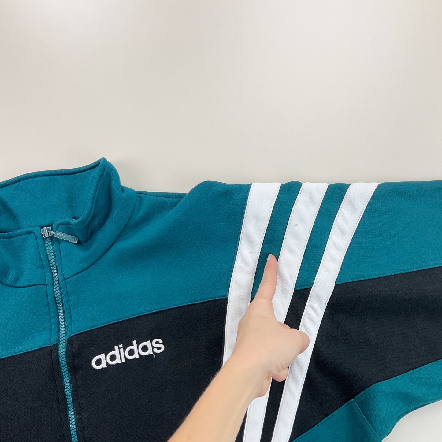 Adidas Track Jacket - Medium-ADIDAS-olesstore-vintage-secondhand-shop-austria-österreich