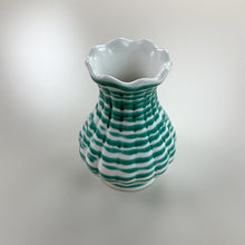 Load image into Gallery viewer, Gmundner Keramik Vase Grüngeflammt Ø8,5cm-Gmundner Keramik-olesstore-vintage-secondhand-shop-austria-österreich