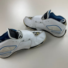 Load image into Gallery viewer, Reebok Answer 11 Sneaker - EUR44-REEBOK-olesstore-vintage-secondhand-shop-austria-österreich