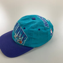 Load image into Gallery viewer, Starter x Hornets Cap-STARTER-olesstore-vintage-secondhand-shop-austria-österreich