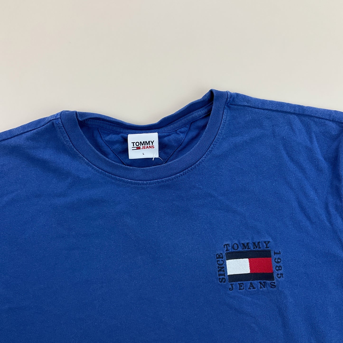 Tommy Hilfiger T-Shirt - Large-TOMMY HILFIGER-olesstore-vintage-secondhand-shop-austria-österreich