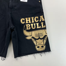 Load image into Gallery viewer, NBA Chicago Bulls Deadstock Shorts - Medium-NBA-olesstore-vintage-secondhand-shop-austria-österreich