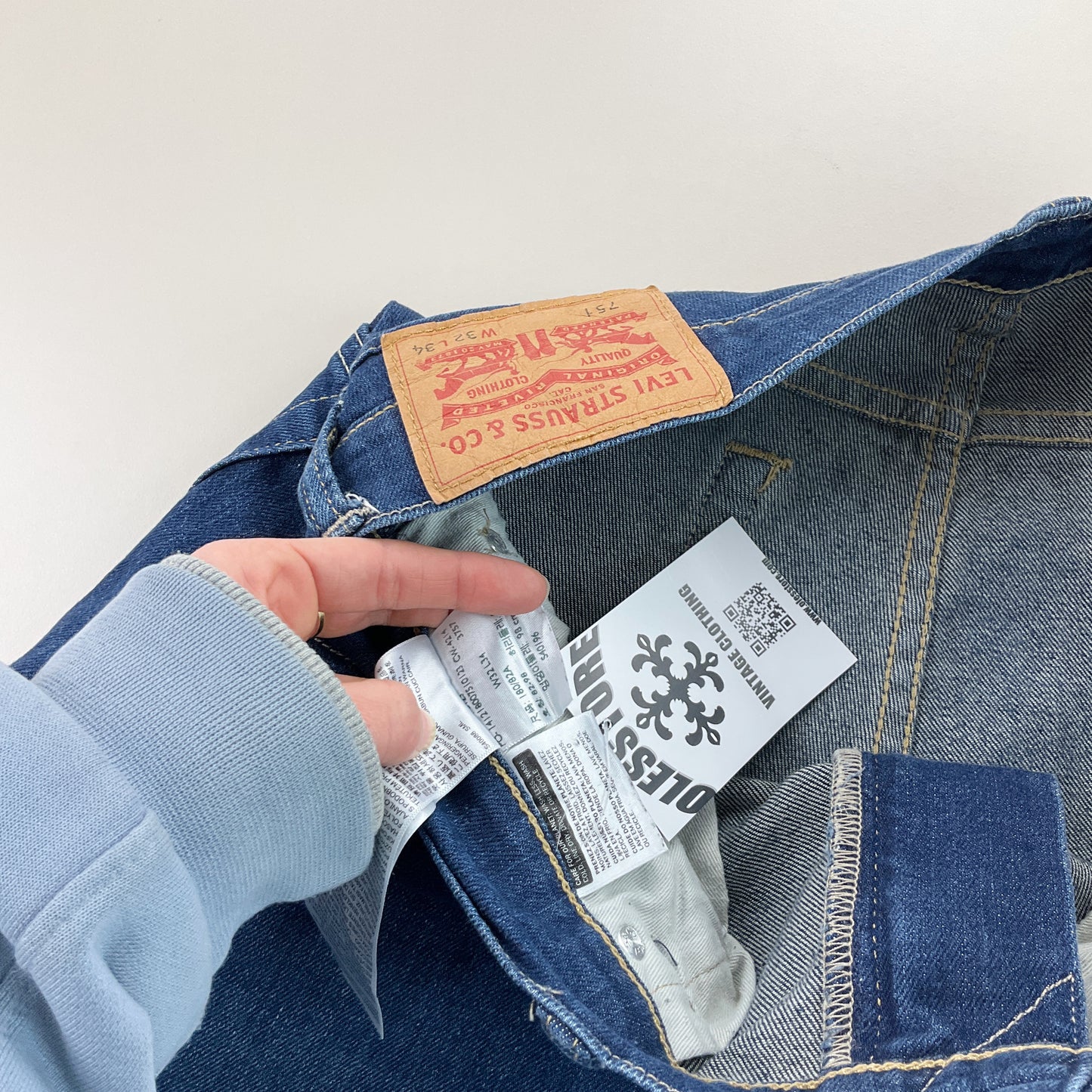 Levi's 751 Denim Jeans - W32 L34-LEVI'S-olesstore-vintage-secondhand-shop-austria-österreich