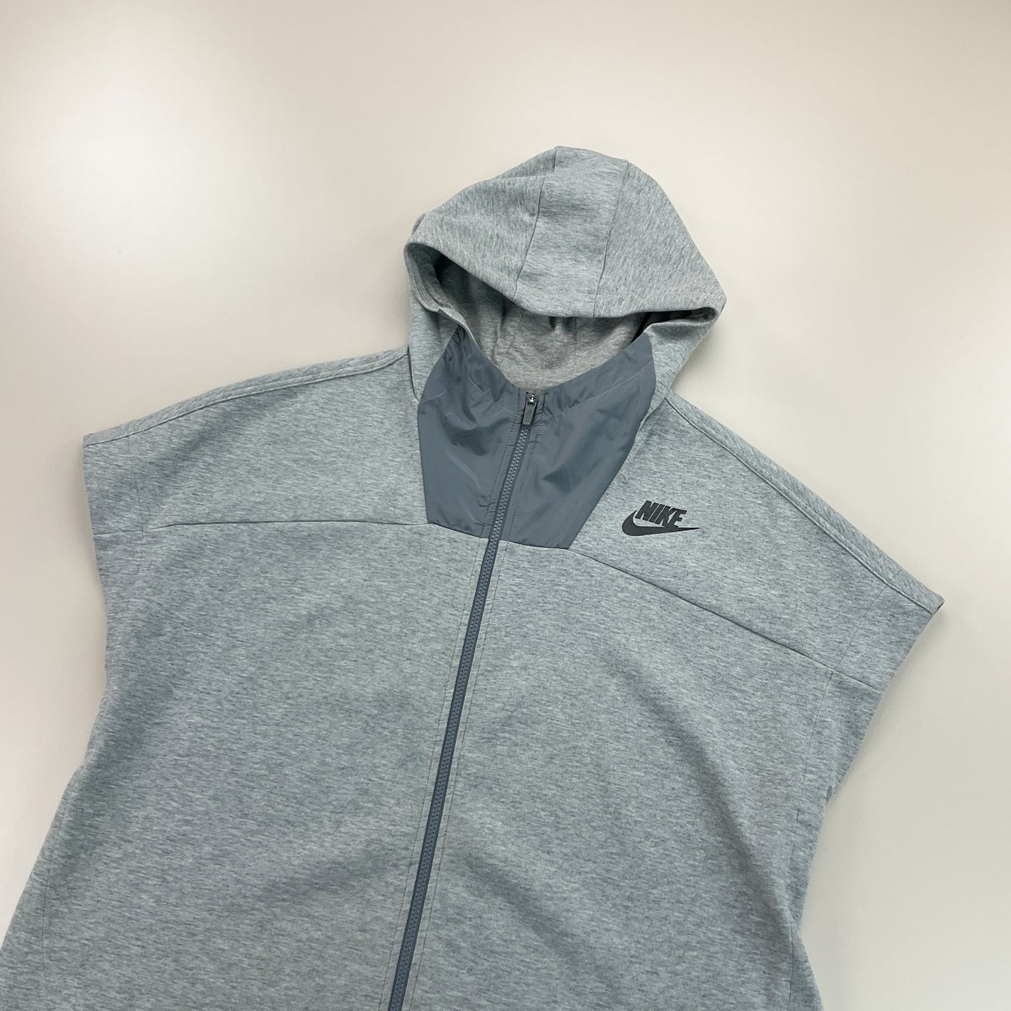 Nike Short Sleeve Zip Hoodie - Large-NIKE-olesstore-vintage-secondhand-shop-austria-österreich