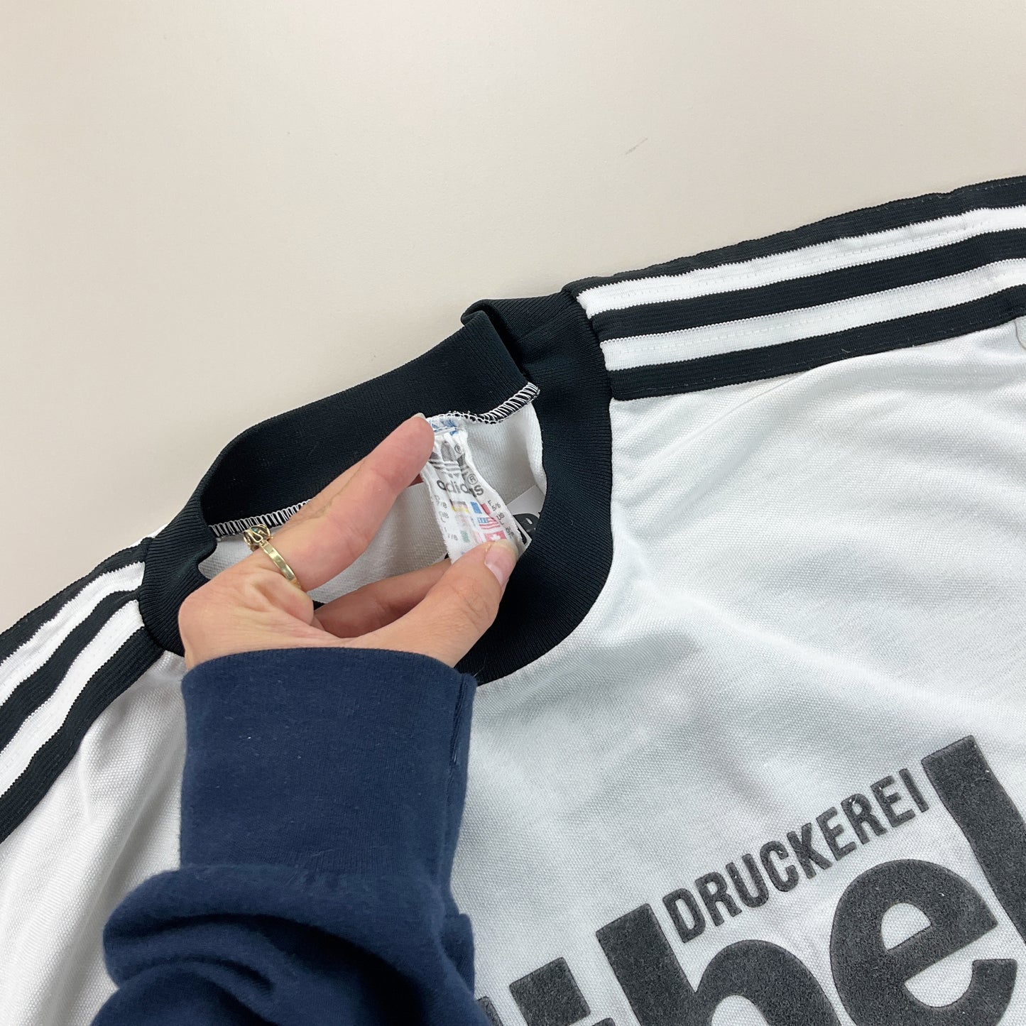 Adidas 70s Longsleeve T-Shirt - Large-ADIDAS-olesstore-vintage-secondhand-shop-austria-österreich