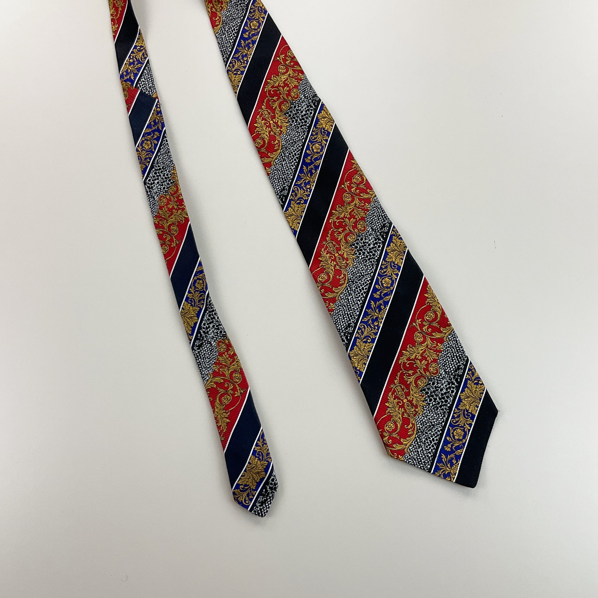 Versus Gianni Versace Tie-VERSACE-olesstore-vintage-secondhand-shop-austria-österreich