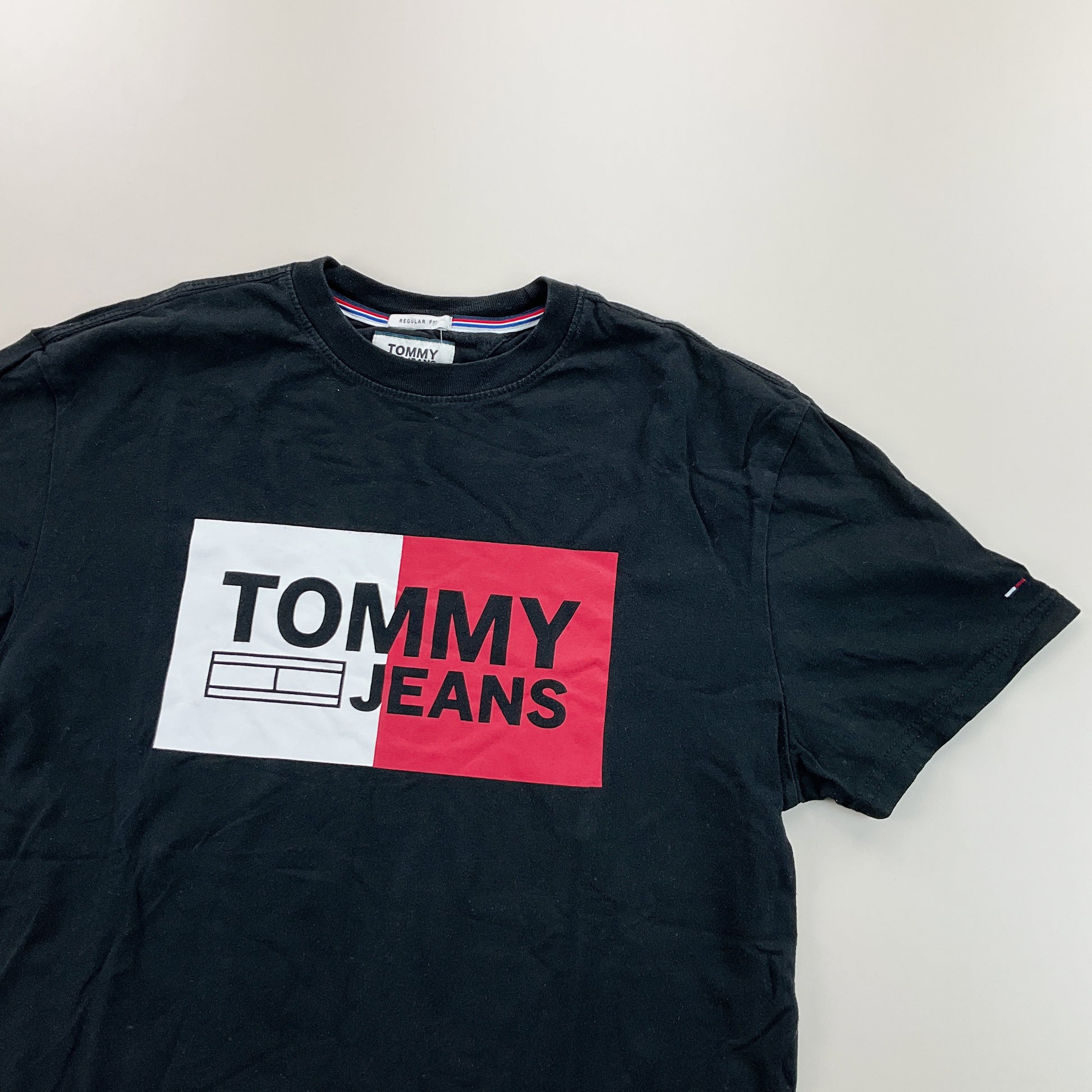 Tommy Hilfiger Jeans T-Shirt - Small-Tommy Jeans-olesstore-vintage-secondhand-shop-austria-österreich