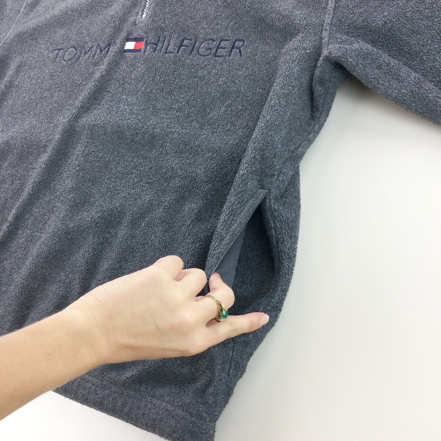 Tommy Hilfiger 90s Fleece Jumper - Large-olesstore-vintage-secondhand-shop-austria-österreich