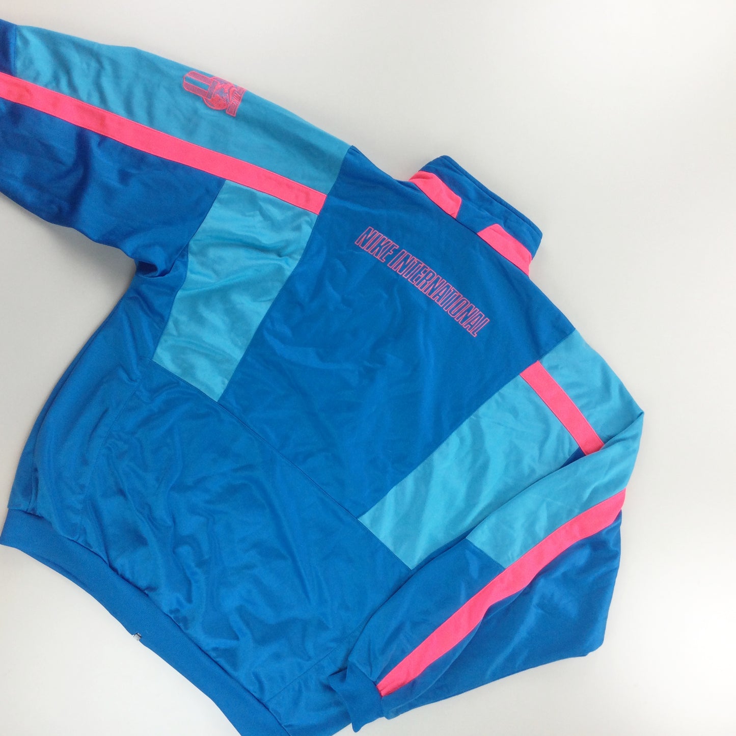 Nike 90s International Jacket - Large-NIKE-olesstore-vintage-secondhand-shop-austria-österreich