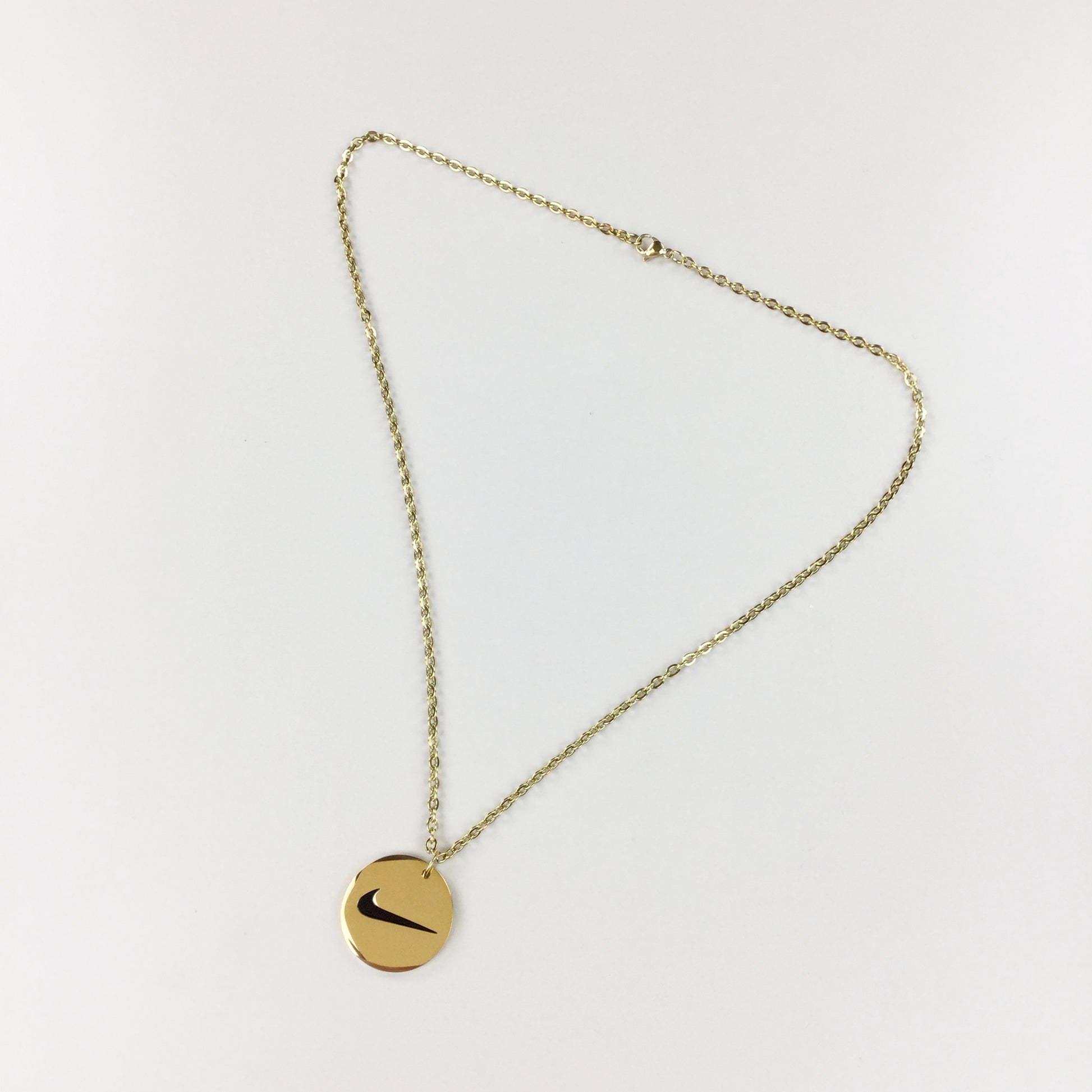 Nike Swoosh Simple Gold Necklace-olesstore-vintage-secondhand-shop-austria-österreich