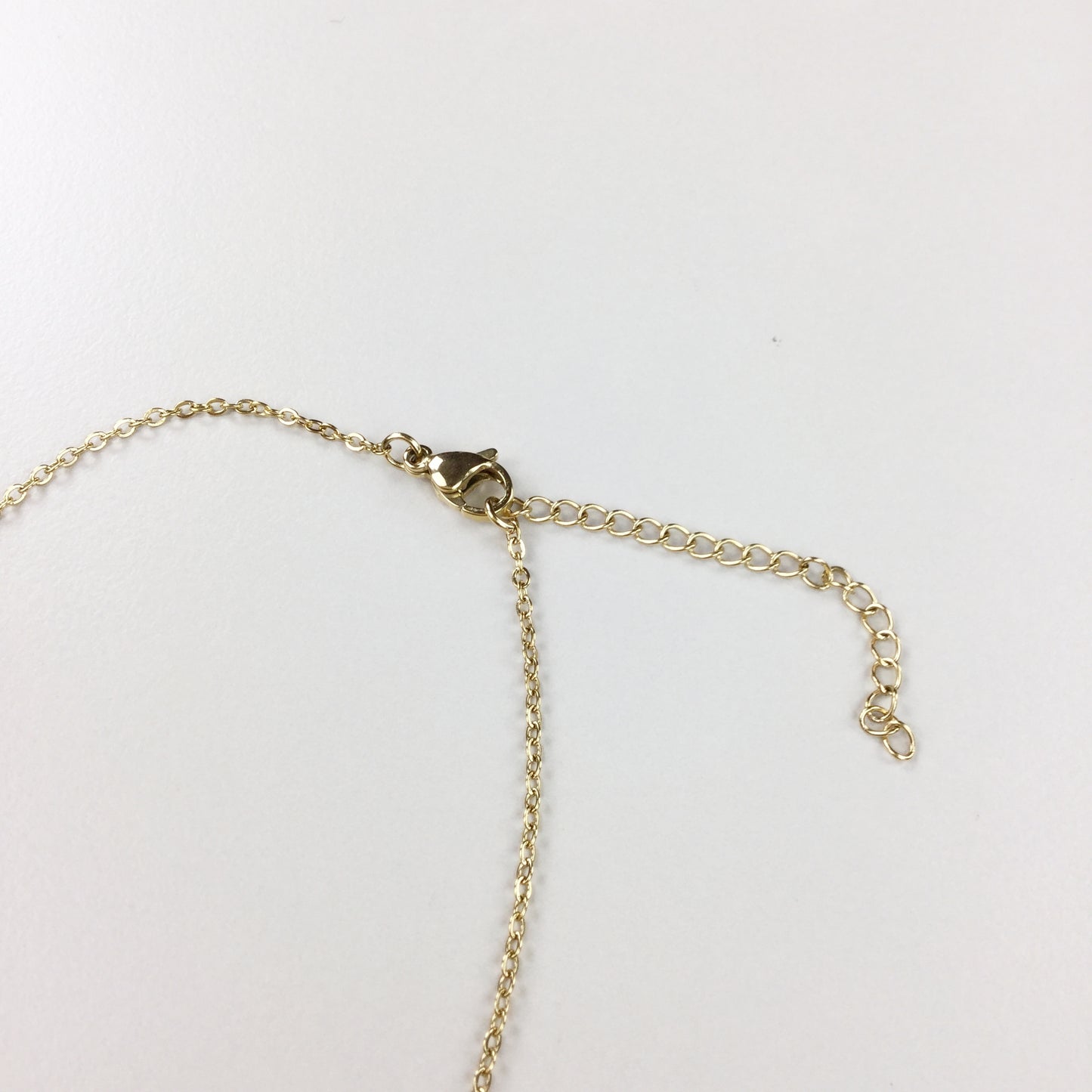 Nike Classic Cutout Gold Necklace-olesstore-vintage-secondhand-shop-austria-österreich